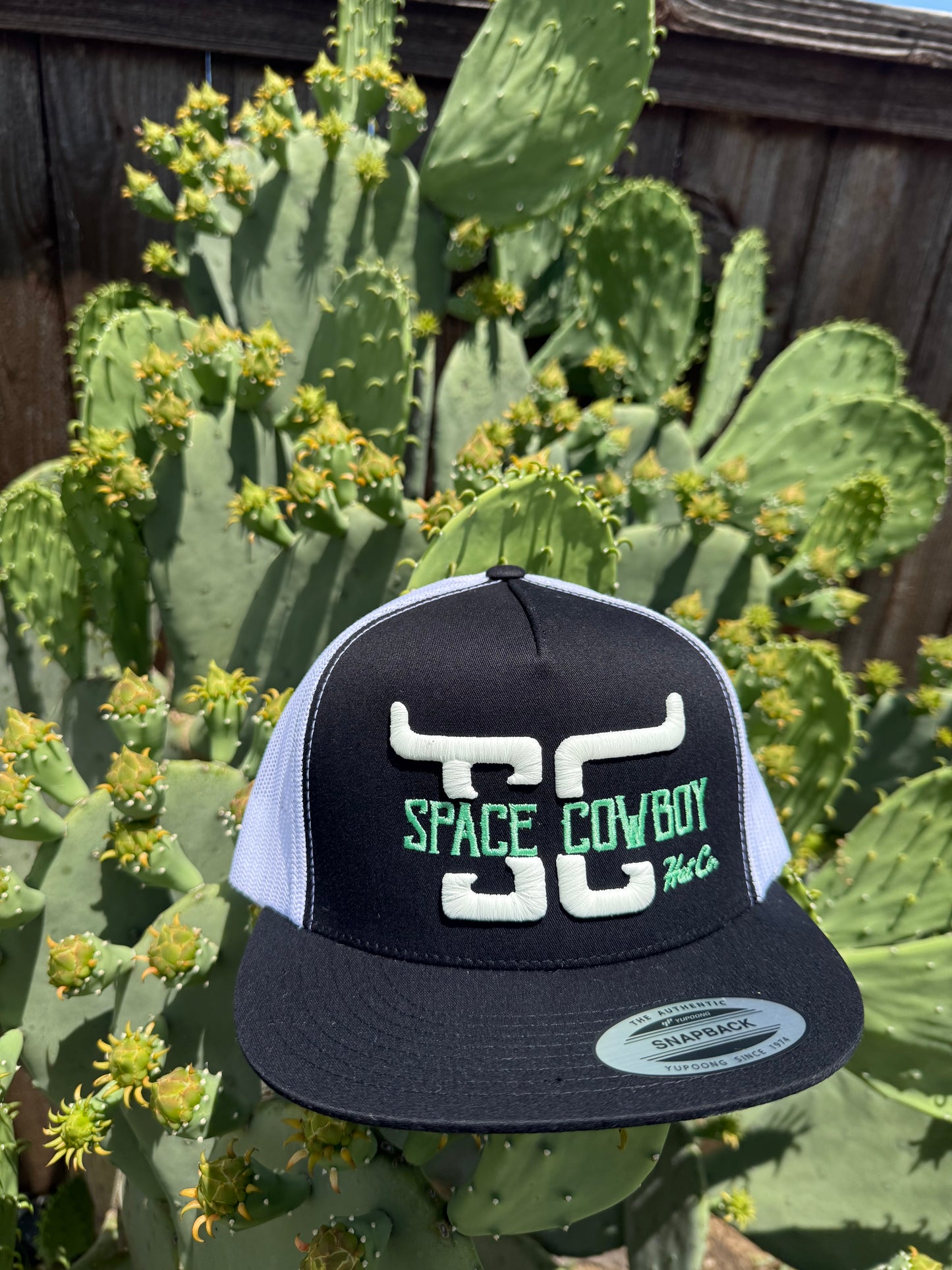 Black/White Hat